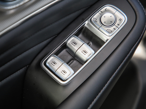 2019300TGI ԄœA {܇ƅ^	