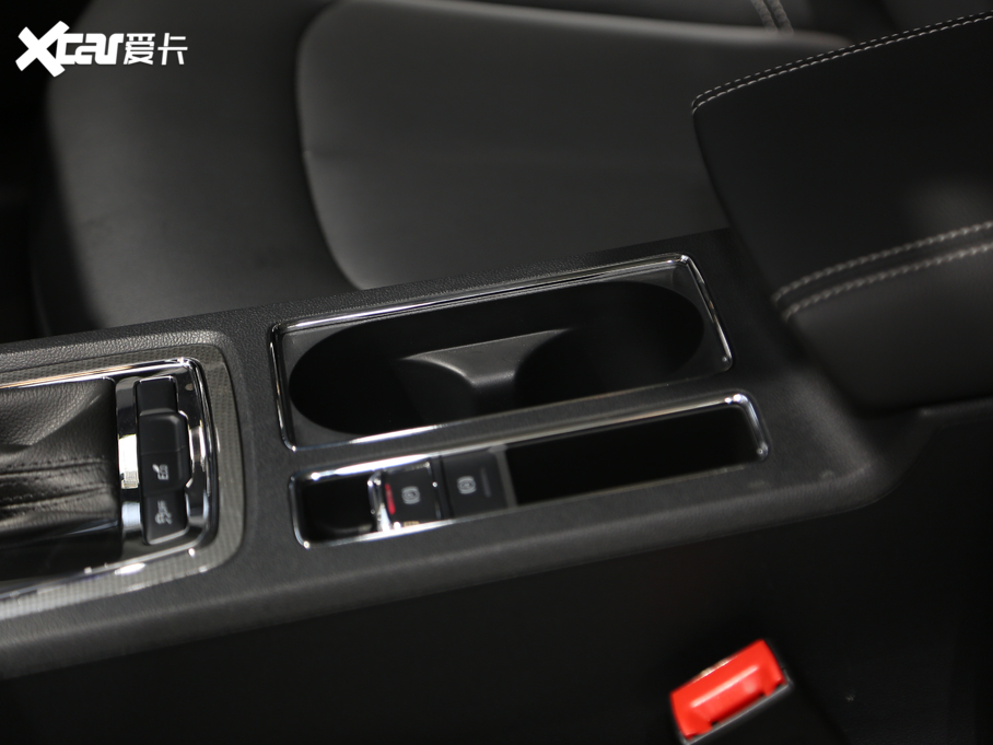 2020si6 PLUS 1.6L CVT 4Gsҫ