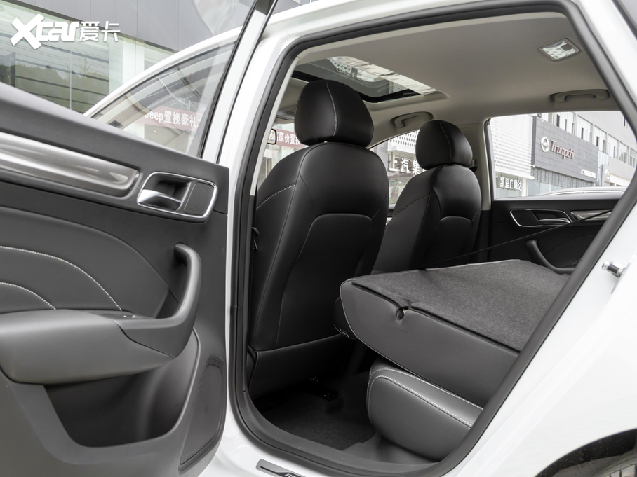 2020��s��i6 PLUS 1.6L �ք�4G���sҫ��Ş��