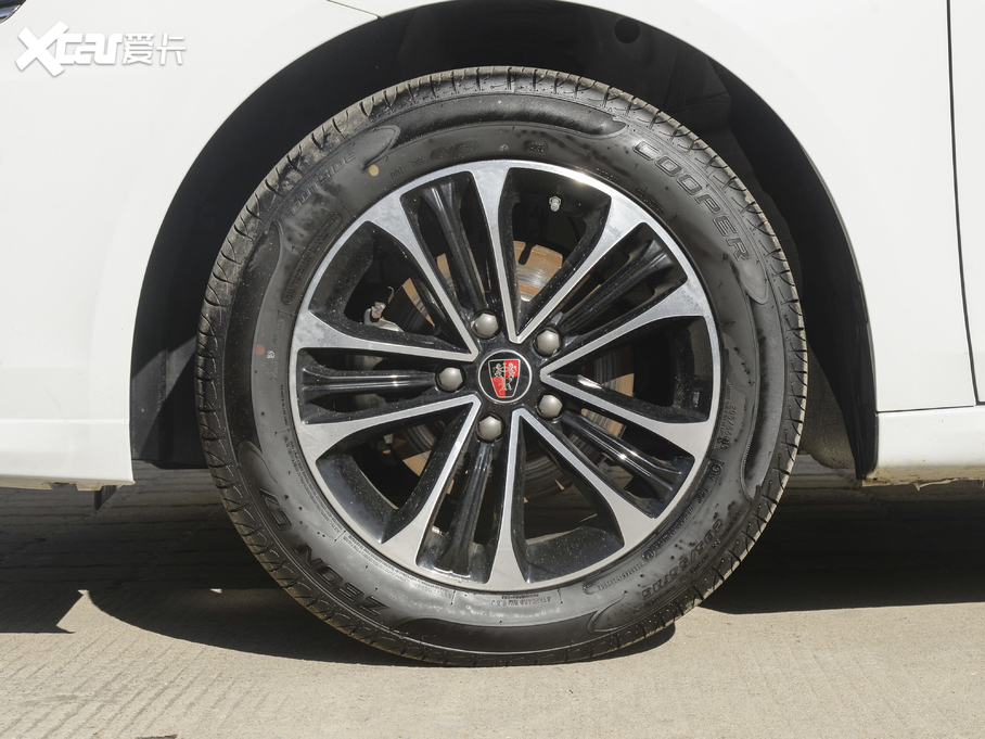 2020款荣威i6 PLUS 1.6L CVT 4G互联荣耀豪华版