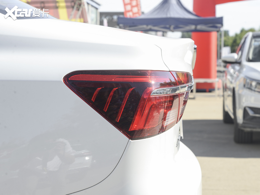 2020si6 PLUS 1.6L CVT 4GsҫA