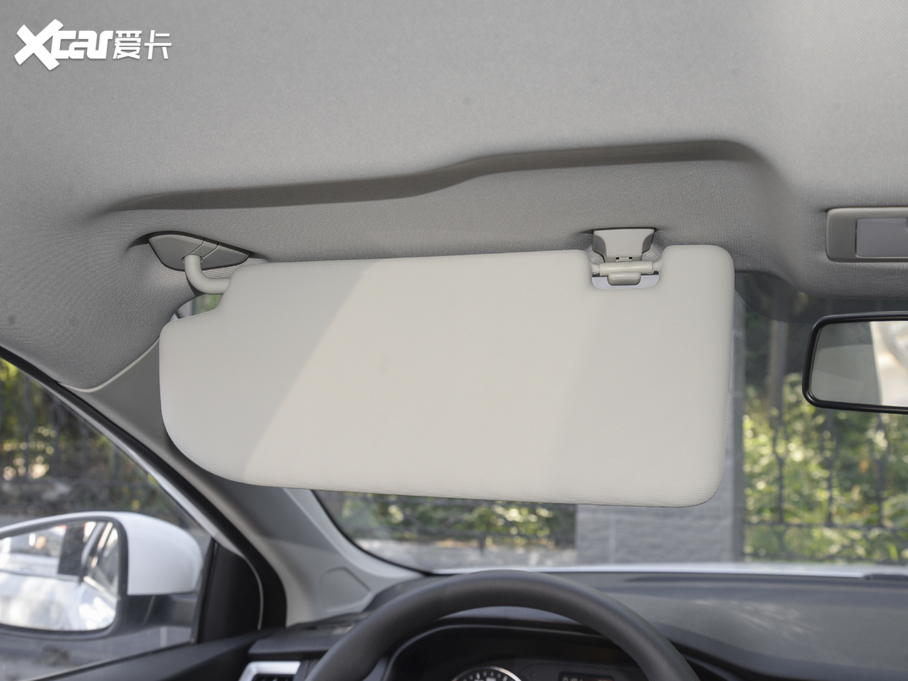 2020款荣威i6 PLUS 1.6L CVT 4G互联荣耀豪华版