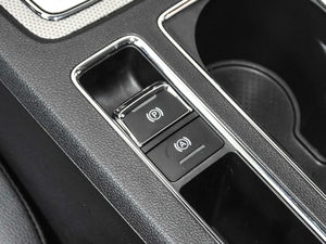 2020PLUS 1.6L CVT 4G(lin)sҫŞ v܇(ch)Ƅ(dng)