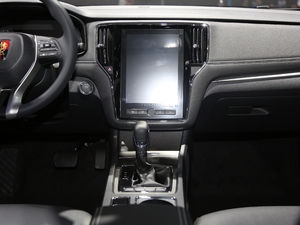 2020款PLUS 1.6L CVT 4G互联荣耀至尊版 中控台