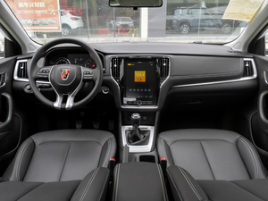 2020款PLUS 1.6L 手动4G互联荣耀旗舰版 内饰全景