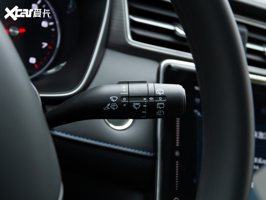 2020��s��RX5 PLUS 300TGI �Ԅ�Ali�R�q���x��