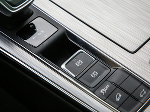 2020PLUS 300TGI ԄAlis п؅^