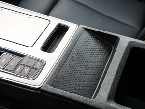 2020PLUS 300TGI ԄAlis п؅^