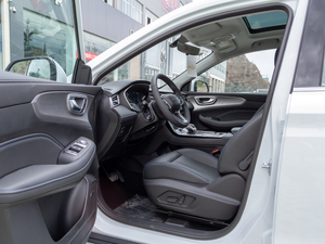 2020PLUS 300TGI ԄAliA ǰſg