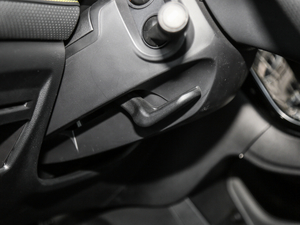 2020PLUS 300TGI ԄAlis п؅^