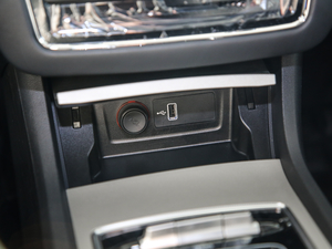 2019PLUS 50T 4GsҫA п؅^