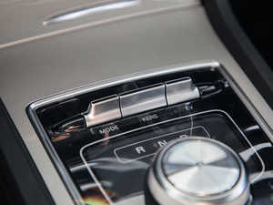 2019PLUS 50T 4GsҫA п؅^