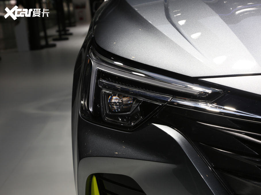 2020si6 MAX 300TGI ԄˬĻ{Supreme