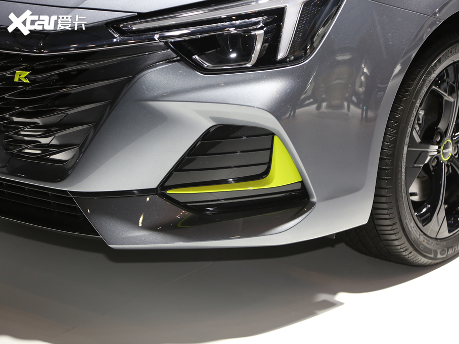 2020si6 MAX 300TGI ԄˬĻ{Supreme