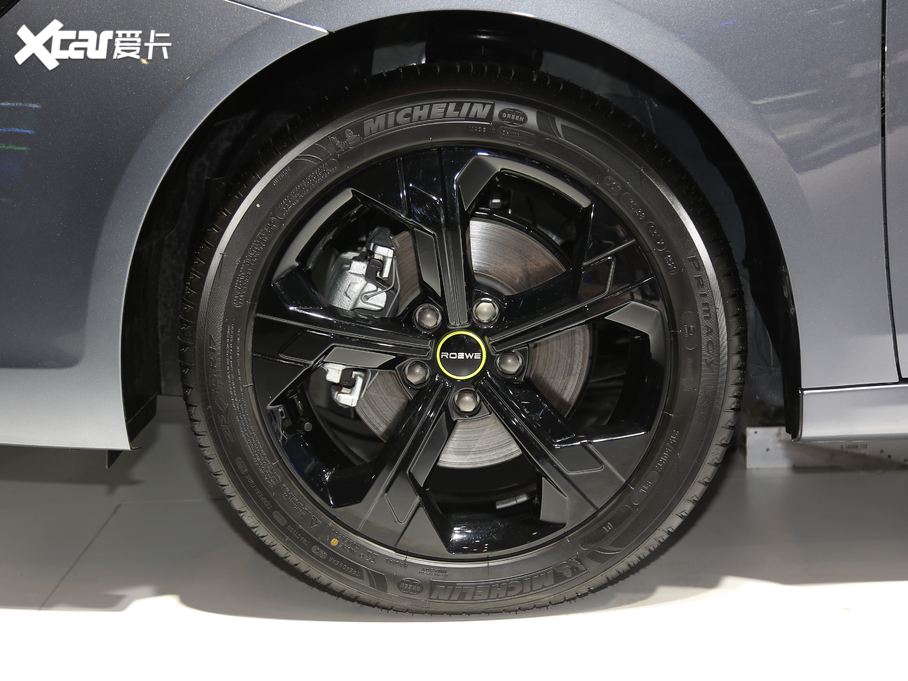 2020si6 MAX 300TGI ԄˬĻ{Supreme