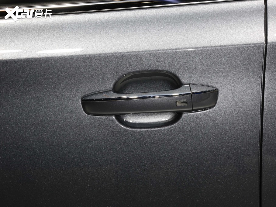 2020si6 MAX 300TGI ԄˬĻ{Supreme