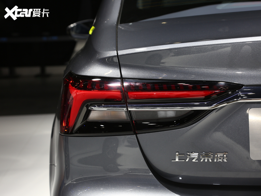 2020si6 MAX 300TGI ԄˬĻ{Supreme