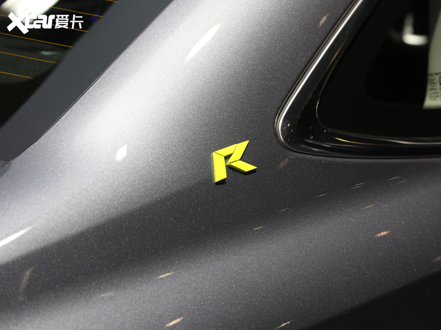 2020si6 MAX 300TGI ԄˬĻ{Supreme