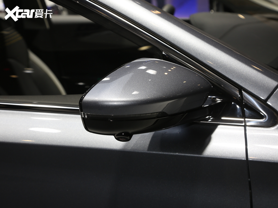 2020si6 MAX 300TGI ԄˬĻ{Supreme