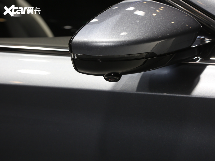 2020si6 MAX 300TGI ԄˬĻ{Supreme