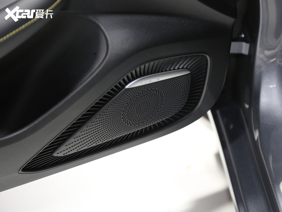 2020si6 MAX 300TGI ԄˬĻ{Supreme