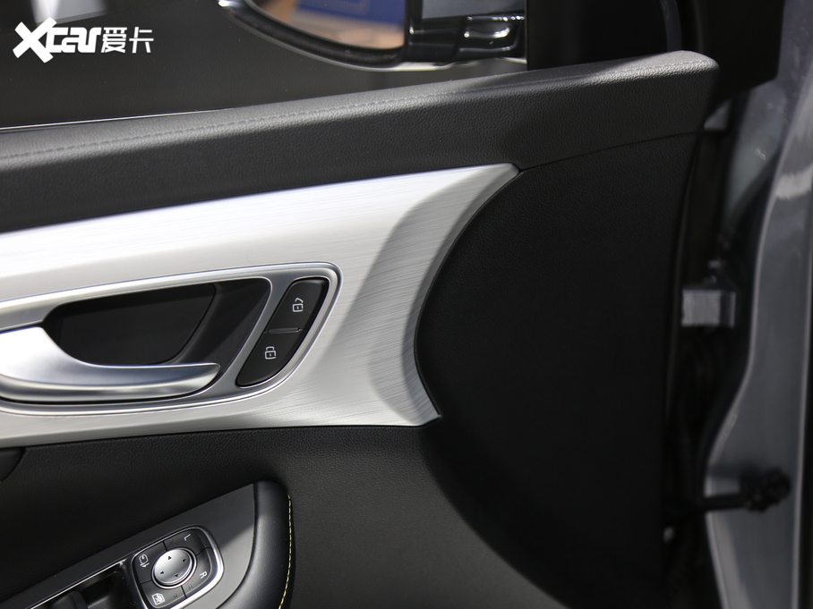 2020si6 MAX 300TGI Ԅ(dng)ˬĻ{Supreme