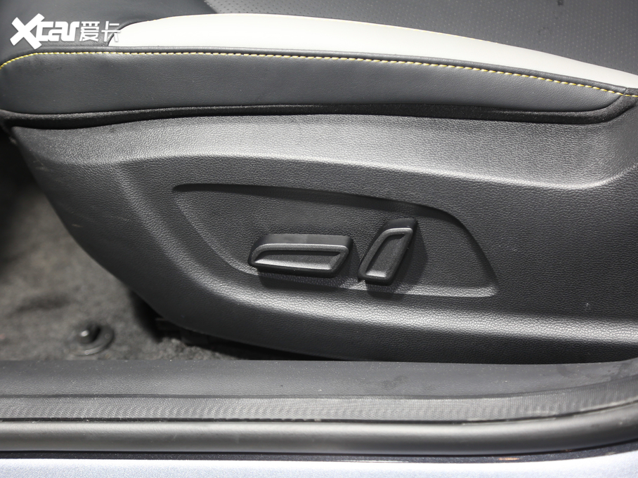 2020si6 MAX 300TGI ԄˬĻ{Supreme