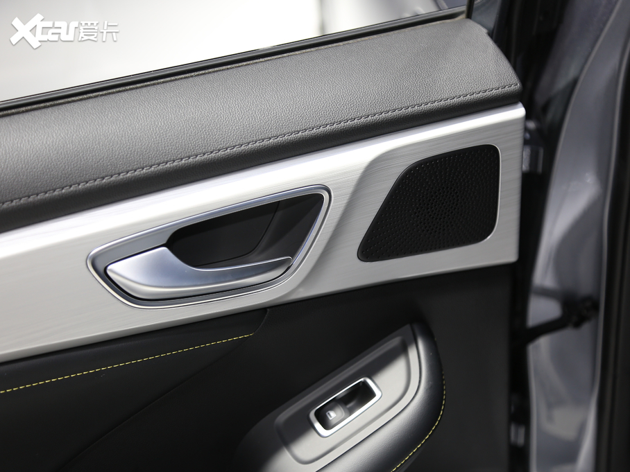 2020si6 MAX 300TGI ԄˬĻ{Supreme