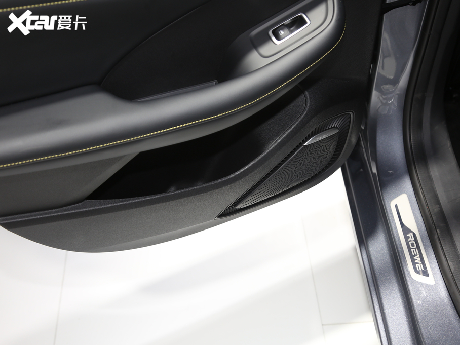 2020si6 MAX 300TGI ԄˬĻ{Supreme