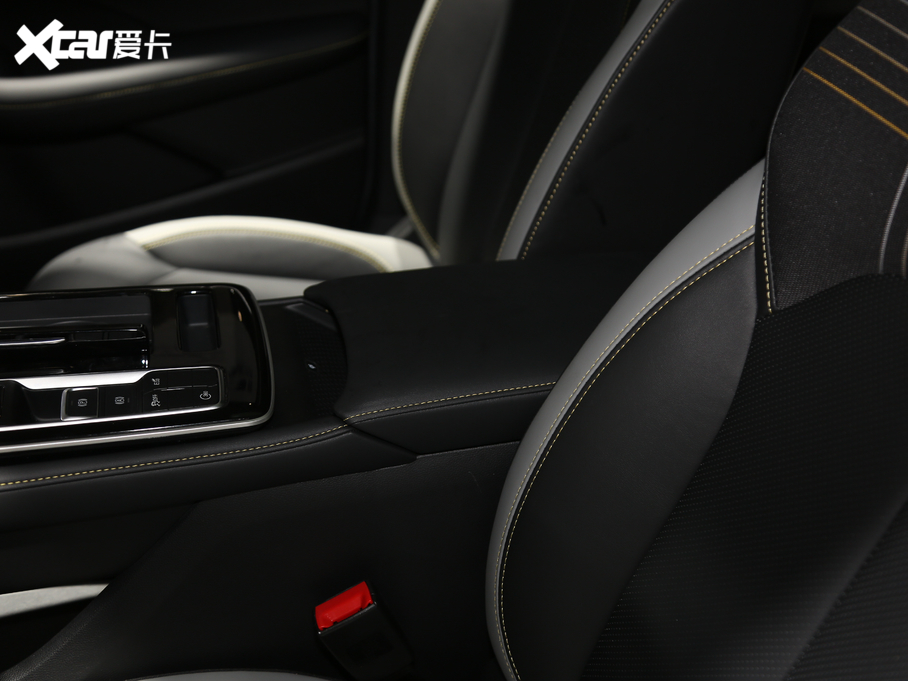 2020si6 MAX 300TGI Ԅ(dng)ˬĻ{Supreme