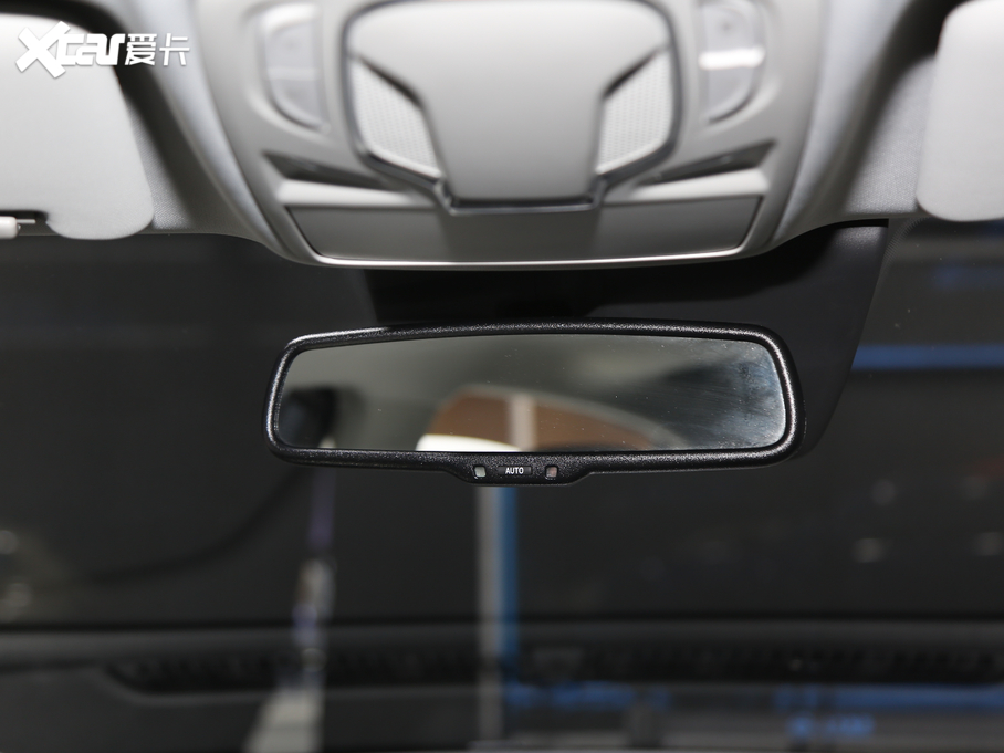 2020si6 MAX 300TGI ԄˬĻ{Supreme