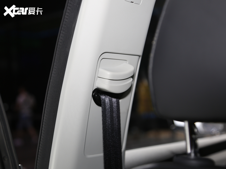 2020si6 MAX 300TGI ԄˬĻ{Supreme