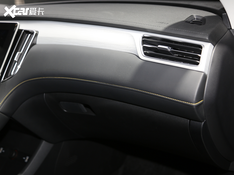 2020si6 MAX 300TGI ԄˬĻ{Supreme