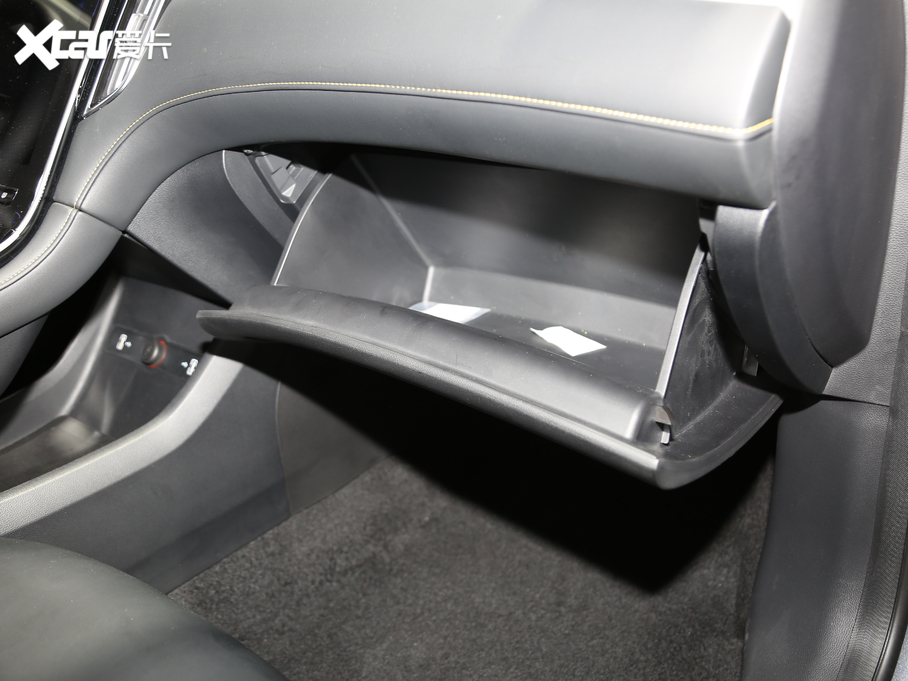 2020si6 MAX 300TGI ԄˬĻ{Supreme