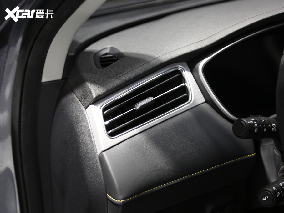 2020si6 MAX 300TGI ԄˬĻ{Supreme