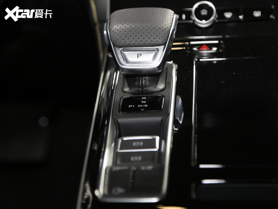 2020si6 MAX 300TGI ԄˬĻ{Supreme