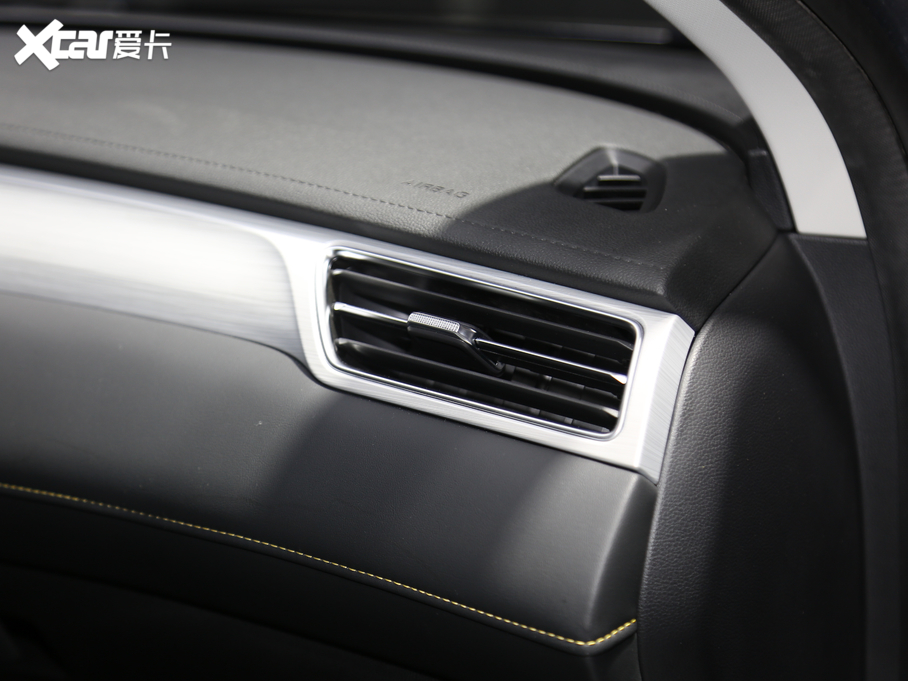 2020si6 MAX 300TGI ԄˬĻ{Supreme