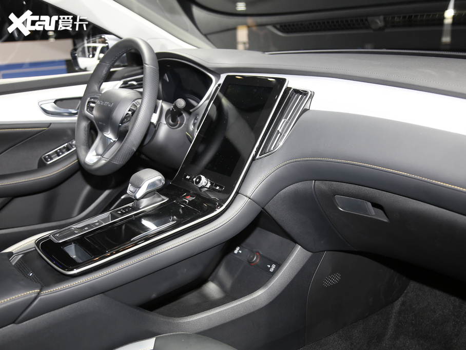 2020si6 MAX 300TGI ԄˬĻ{Supreme