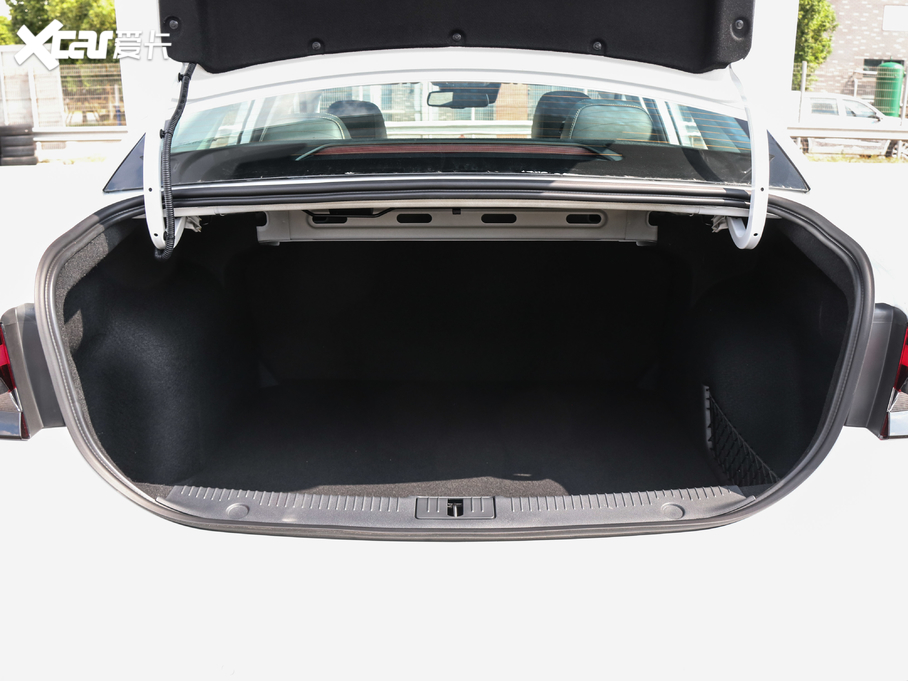 2020si6 MAX 300TGI Ԅ(dng)ˬĻ{Supreme