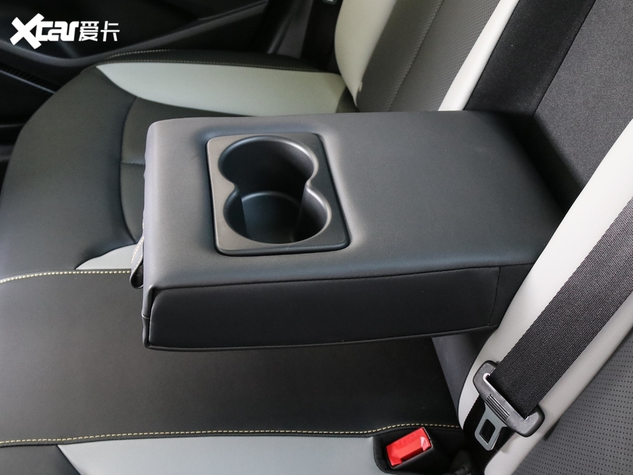 2020si6 MAX 300TGI ԄˬĻ{Supreme