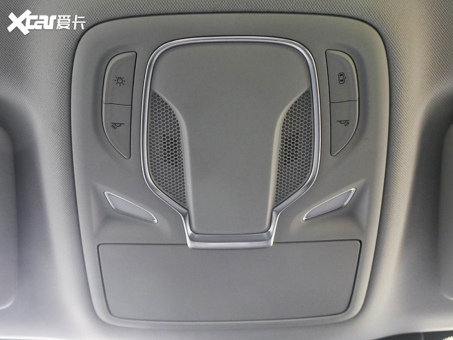 2020si6 MAX 300TGI ԄˬĻ{Supreme