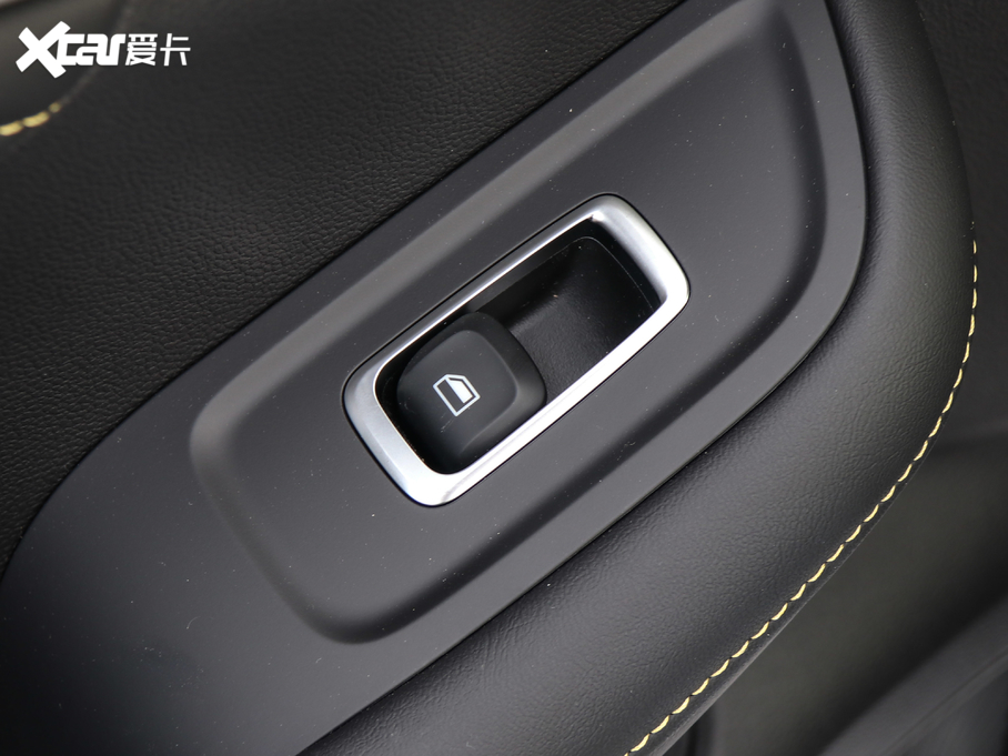 2020si6 MAX 300TGI ԄˬĻ{Supreme