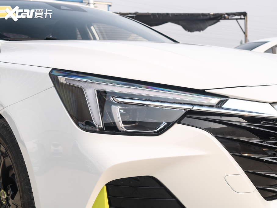 2020si6 MAX 300TGI Ԅ(dng)ˬ{