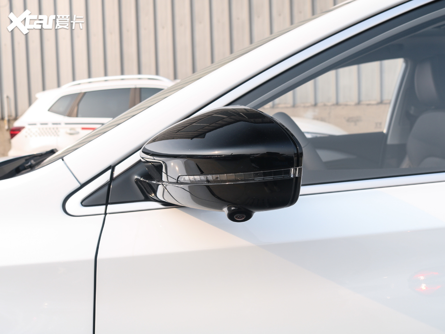 2020si6 MAX 300TGI Ԅ(dng)ˬ{