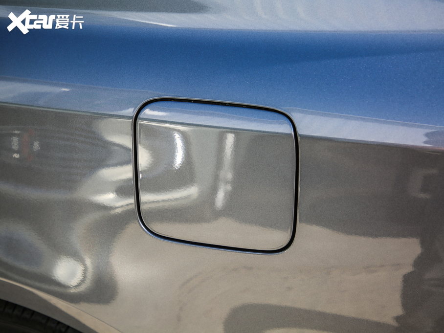 2020si6 MAX 300TGI ԄˬĻ{Supreme