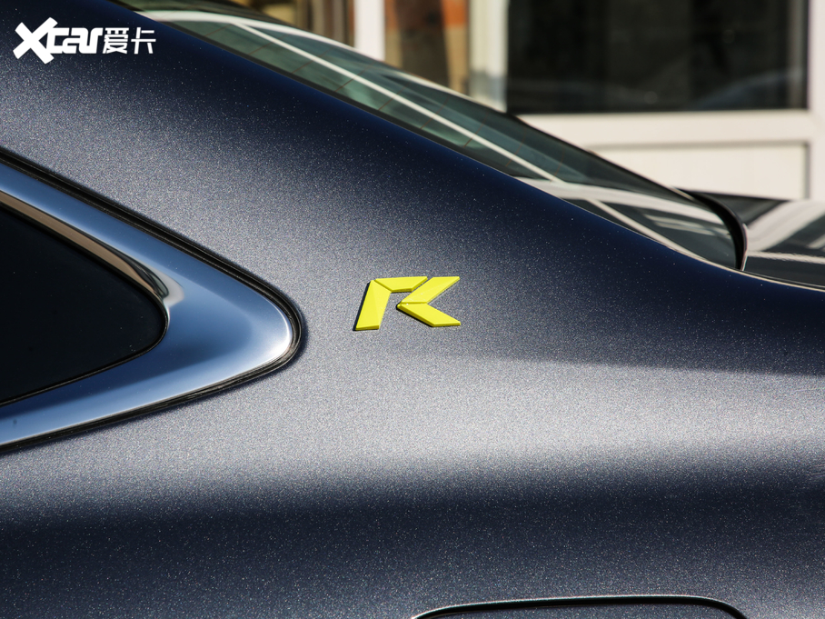 2020si6 MAX 300TGI ԄˬĻ{Supreme