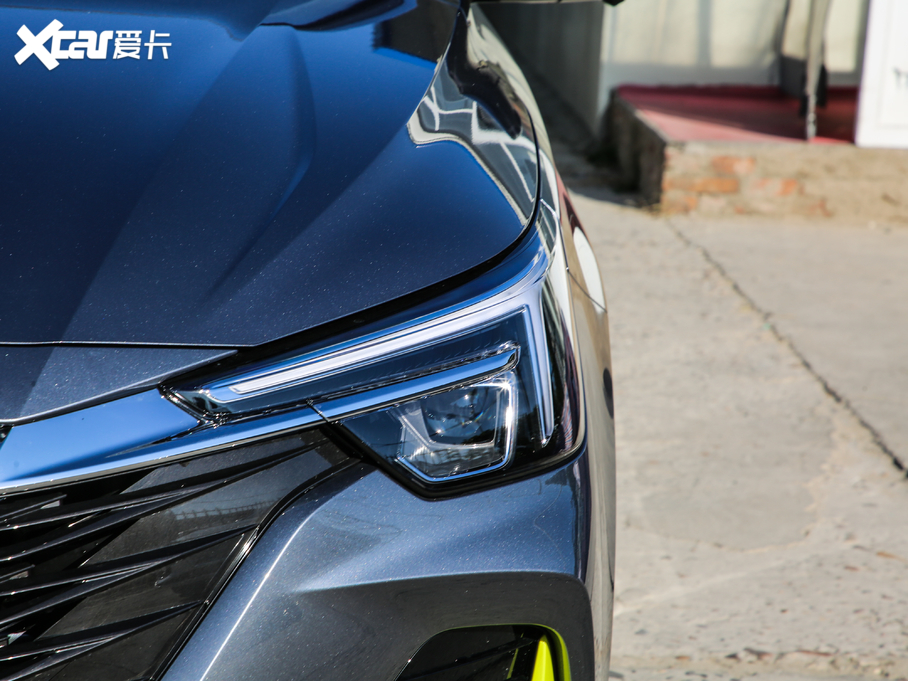 2020si6 MAX 300TGI ԄˬĻ{Supreme