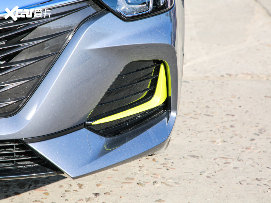 2020si6 MAX 300TGI ԄˬĻ{Supreme