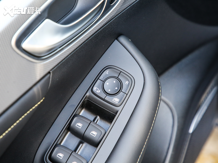 2020si6 MAX 300TGI ԄˬĻ{Supreme