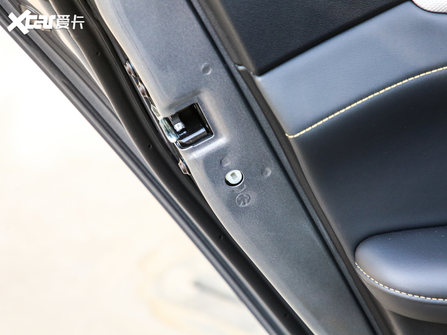 2020si6 MAX 300TGI ԄˬĻ{Supreme